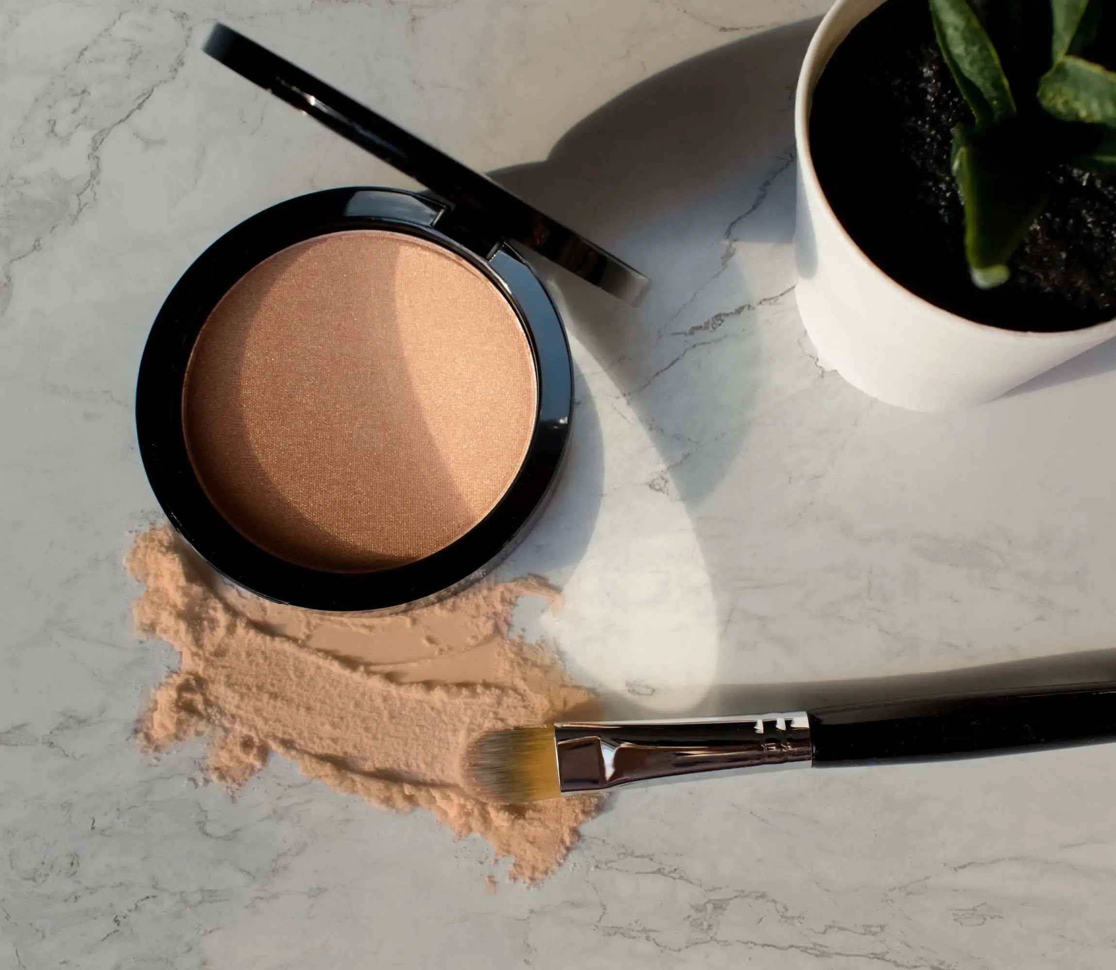 Luminizing Powder Glowy for Radiant Skin Finish